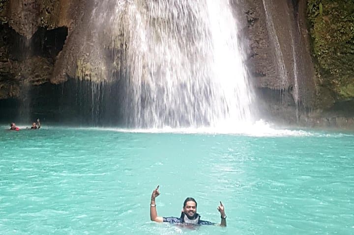 Private Kawasan Falls Canyoneering with Lunch — Cebu Cliff-Jump Adventure photo 4