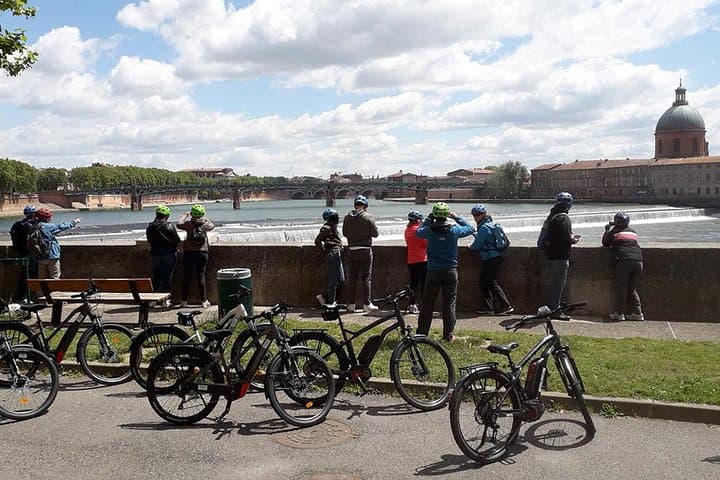 Toulouse E‑Bike Tour: Ride the Garonne & Canal du Midi photo 6