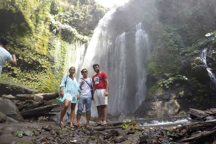 Sendang Gile & Tiu Kelep Waterfalls Tour: Senaru Jungle Falls Near Mount Rinjani photo 4