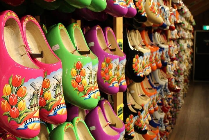 Half-Day Private Tour: Zaanse Schans, Volendam & Edam Windmills & Cheese photo 4