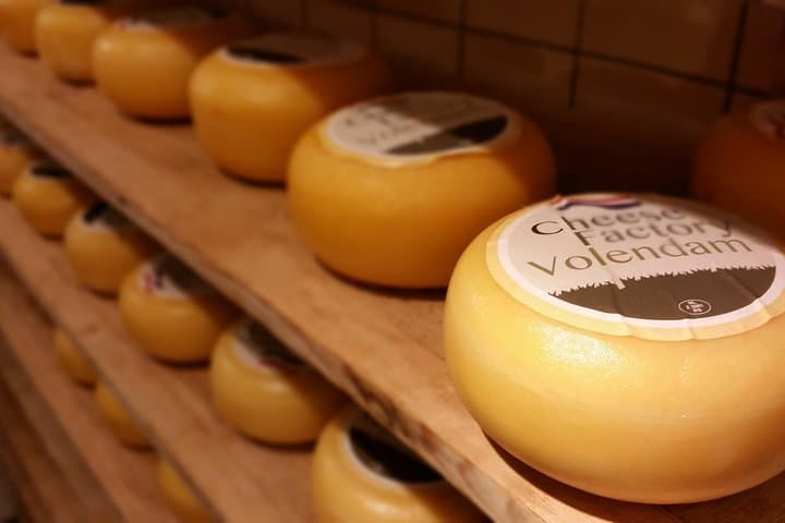 Half-Day Private Tour: Zaanse Schans, Volendam & Edam Windmills & Cheese photo 6