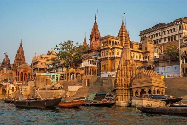 Varanasi 2-Day Tour: Ghats, Ganga Boating & Sarnath