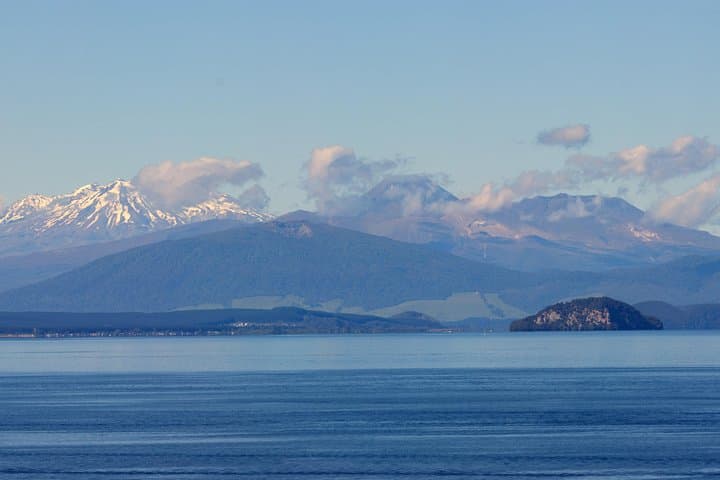 Lake Taupo Great Lake Tour: Huka Falls & Mine Bay Maori Rock Carvings (Day Trip from Auckland) photo 2