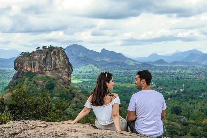 3-Day Private Tour to Kandy, Nuwara Eliya & Sigiriya — Hill Country & Rock Fortress Highlights