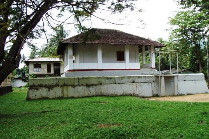Ratnapura Full-Day Tour: Bopath Ella Waterfall, Gem Mines & Saman Devalaya photo 6