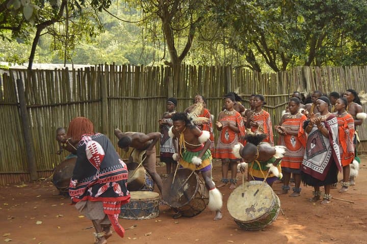Eswatini Cultural Day Trip from Maputo: Ezulwini Valley Crafts & Traditional Dances photo 2