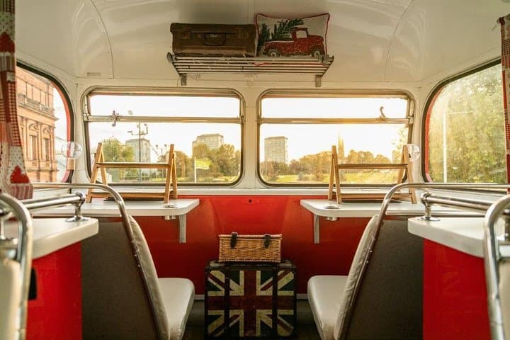 Glasgow Pizza & Prosecco Bus Tour: Evening Dining on a Vintage Red Bus photo 2