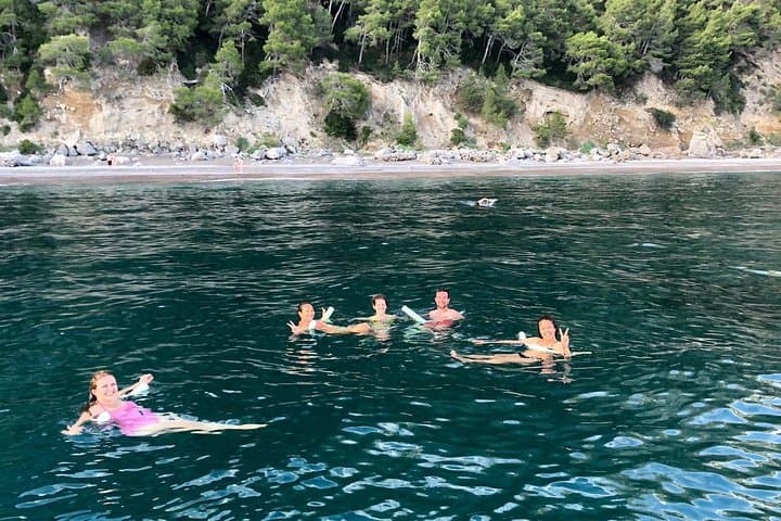 Sailing the Amalfi Coast: Small-Group Day Trip from Positano or Praiano photo 5