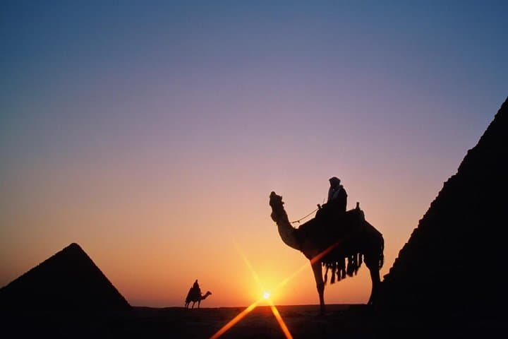 Sunrise & Sunset Private Camel Ride at the Giza Pyramids — 4‑Hour Desert Experience photo 4