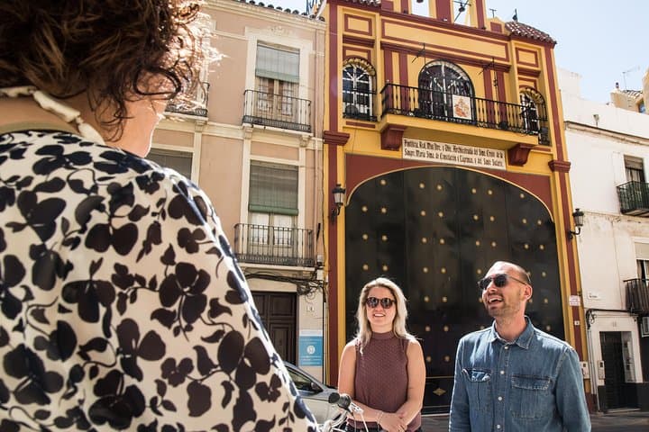 Malaga E-Bike 3-Hour Sightseeing Tour — Port, Alcazaba & Gibralfaro Views photo 2