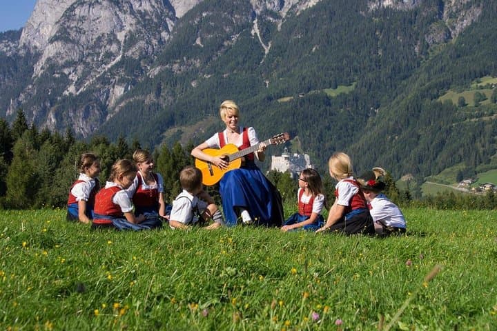 Sound of Music Private Tour & Do-Re-Mi Hiking Trail — Salzburg Day Trip