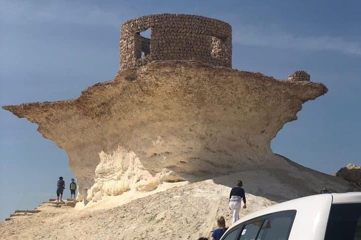Qatar West Coast: Zekreet Fort, Richard Serra Desert Sculpture & Mushroom Rock Formation Tour photo 2
