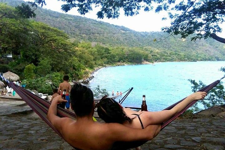 Exploring Nicaragua’s Laguna de Apoyo and Masaya Volcano: A Day of Water, Lava, and Local Culture photo 5