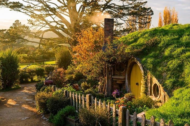 2-Day Waitomo Caves, Hobbiton & Rotorua Tour from Auckland photo 6