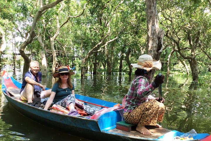 Tonle Sap Floating Villages and Mangrove Boat Tour from Siem Reap photo 4