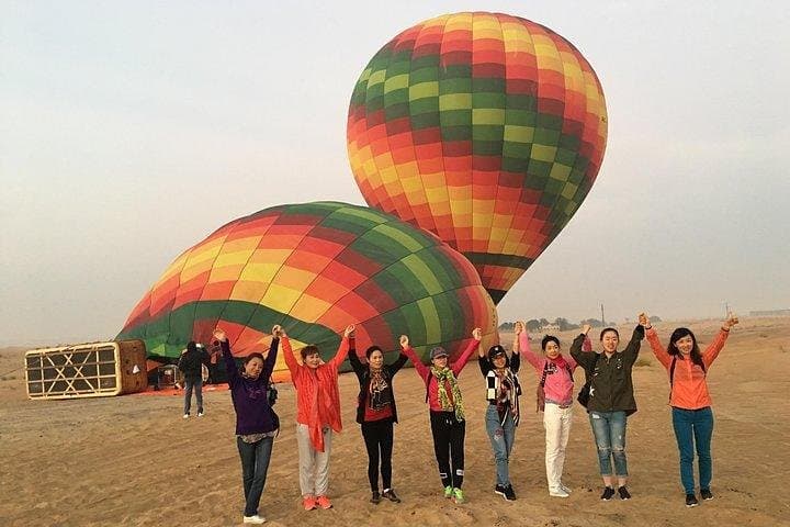 Sunrise Hot Air Balloon Over Dubai Desert: 40–70 Minute Flight with Transfers photo 4