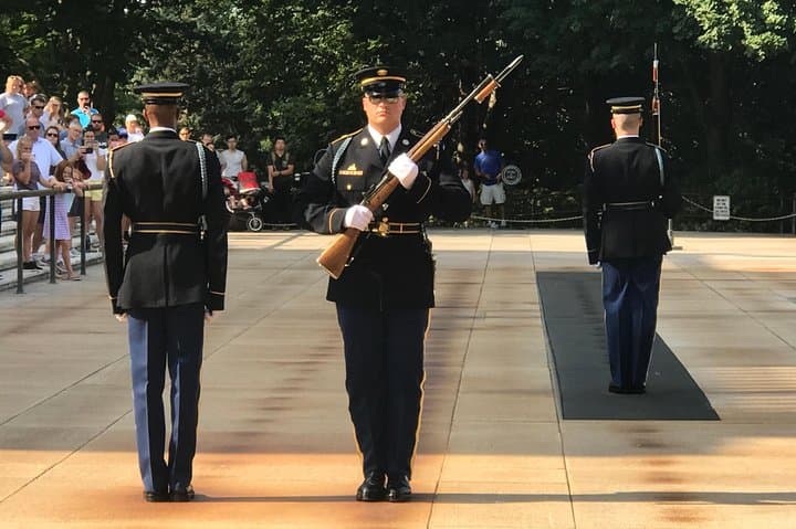 Private US Army & Pentagon Tour: Arlington Cemetery, Fort Myer, and Pentagon by Luxury Car photo 4