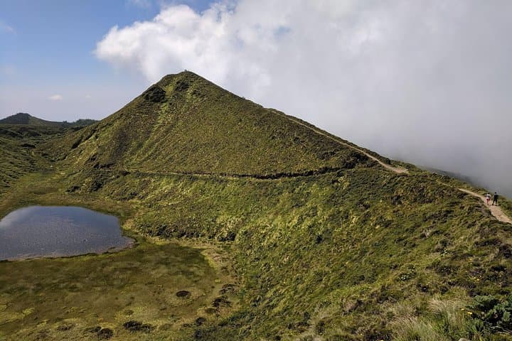 Sete Cidades Walking Tour: Lakes, Crater Views & Vista do Rei