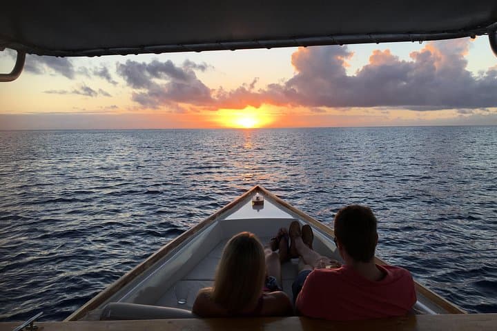 Sunset Lagoon Cruise in Bora Bora: Shared Cultural Evening with Drinks photo 5