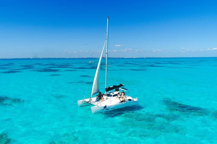 Private Catamaran from Cancun to Isla Mujeres — Cancun Sailing & Snorkel (Half- or Full-Day) photo 4