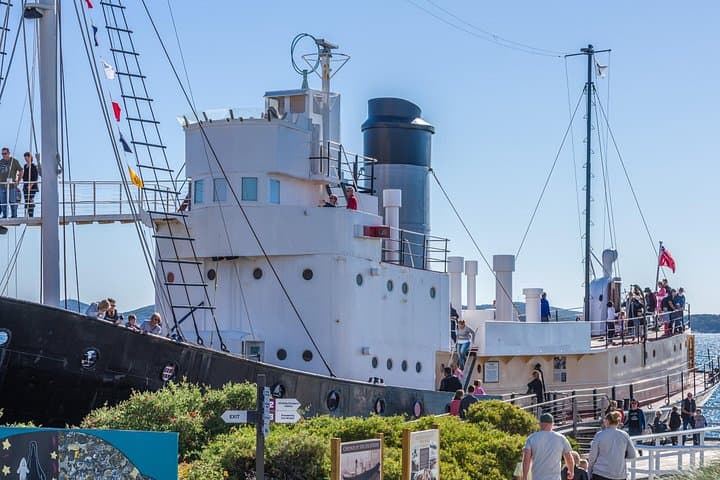 Explore Albany's Historic Whaling Station: Cheynes IV, Whale Skeletons & Wildflower Gardens