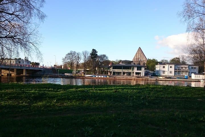 Panoramic Tallinn Car Tour: Kadriorg, Kalamaja & Noblessner in 2.5 Hours photo 5