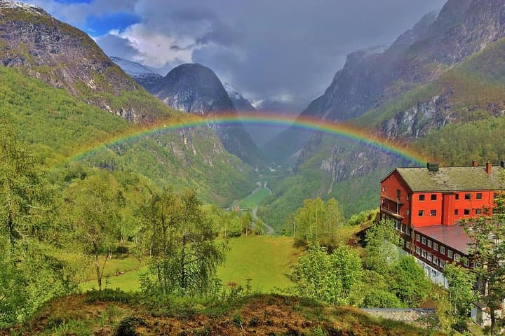Private Guided Sognefjord Day Trip from Bergen — Fjord Cruise & Flåmsbana