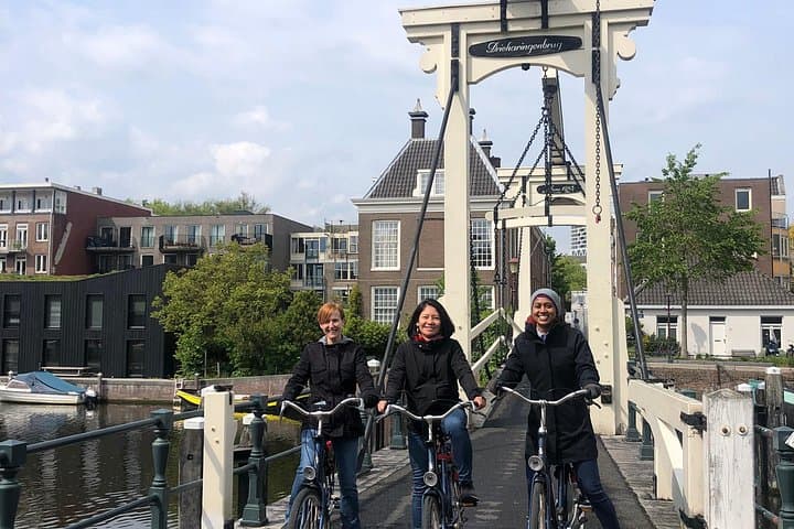 Private Amsterdam Bike Tour — Hidden Gems & Family-Friendly Routes photo 1