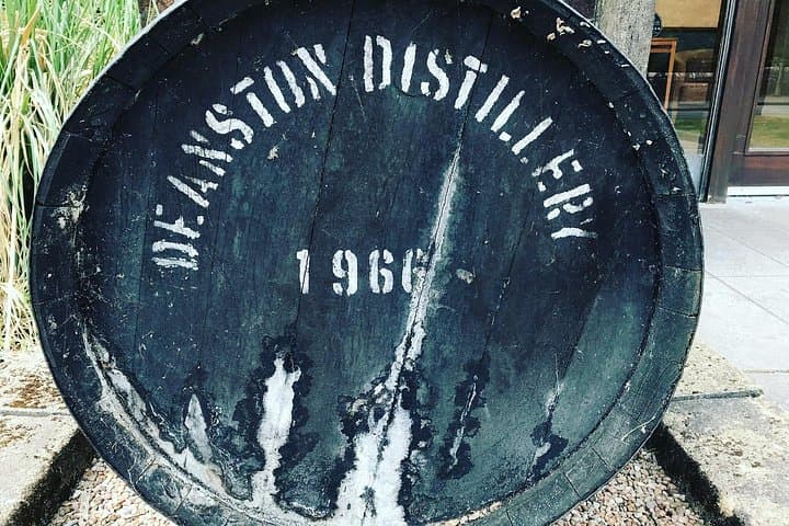 Stirling & Bannockburn Private Tour — Castle, Wallace Monument & Deanston Whisky photo 3