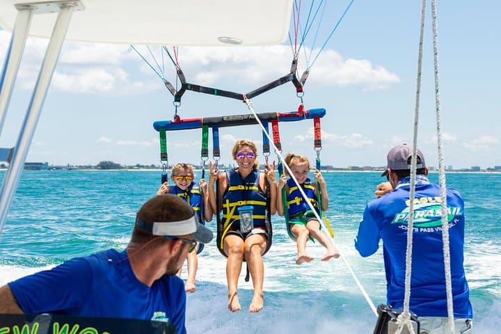 Madeira Beach Parasail Flights — Sky-High Views Over Clearwater Bay