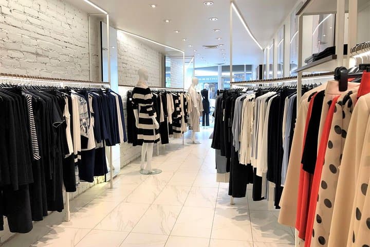 Montreal Luxury Fashion Tour with a Personal Style Coach photo 4