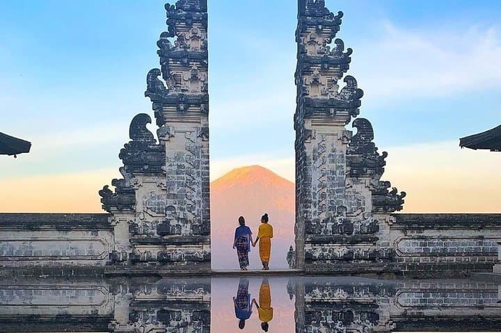 Bali Private Full-Day Tour — Ubud, Ulun Danu Bratan, Kintamani & Lempuyang photo 1