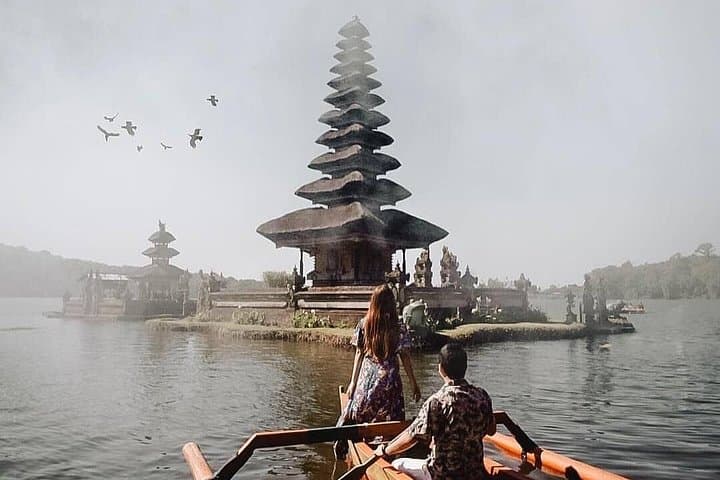 Bali Private Full-Day Tour — Ubud, Ulun Danu Bratan, Kintamani & Lempuyang photo 3
