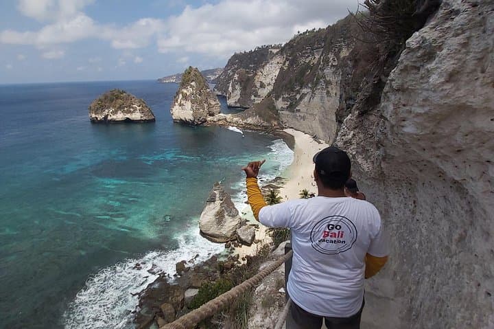 Bali Private Full-Day Tour — Ubud, Ulun Danu Bratan, Kintamani & Lempuyang photo 4