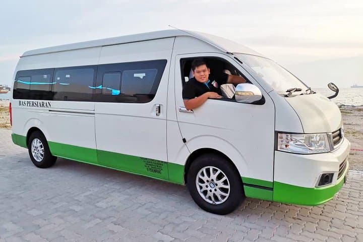 Private Chauffeur Transfer from Johor Bahru to Kuantan with Sungai Pandan Waterfall Stop photo 5