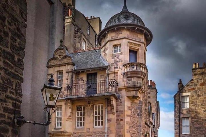 Edinburgh Private Full-Day Driving Tour: Castle, Arthur's Seat & Whisky Tastes photo 4