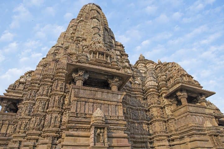 Khajuraho Overnight Train Tour from Delhi: UNESCO Temples & Sound and Light photo 2
