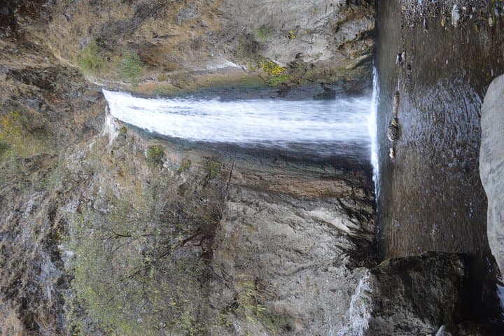 Jharipani Waterfall Hike: Half-Day Picnic and Swim Near Mussoorie