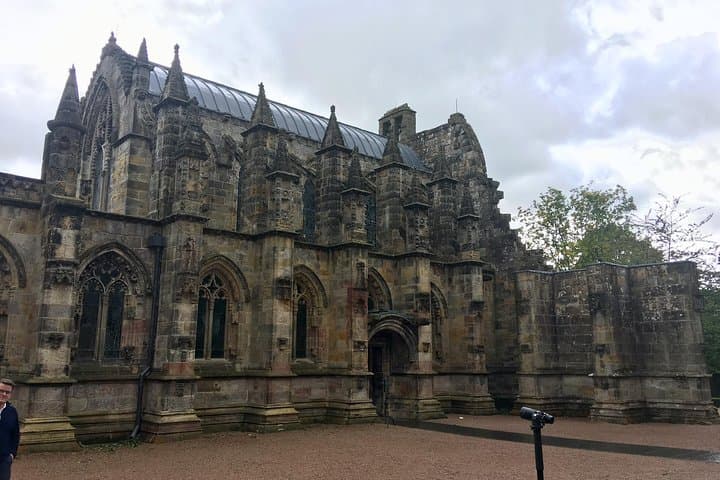Edinburgh to Rosslyn Chapel: Private Driving Tour of the Castle, Royal Mile & Chapel photo 4