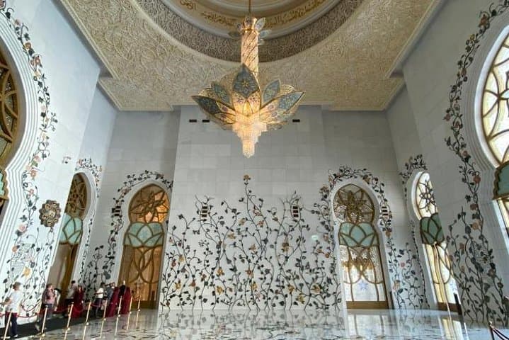 Abu Dhabi Day Trip: Sheikh Zayed Grand Mosque, Louvre Abu Dhabi & Corniche photo 3