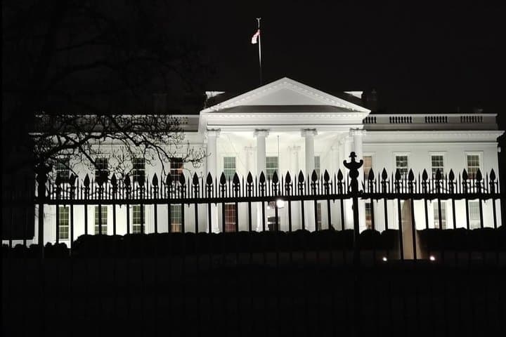 DC Lights Night Tour: Monuments by Night in Washington, D.C. photo 2