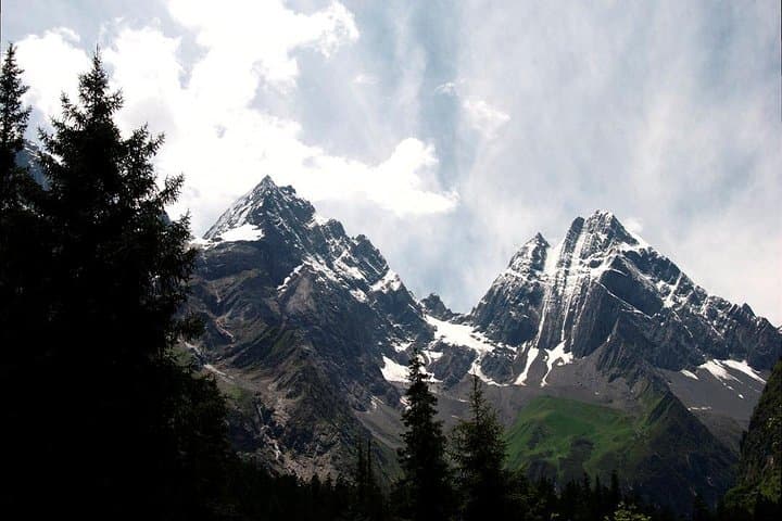 Three-Day Siguniang (Four Girls Mountain) Tour from Chengdu — Hike Shuangqiao & Changping Valleys photo 4