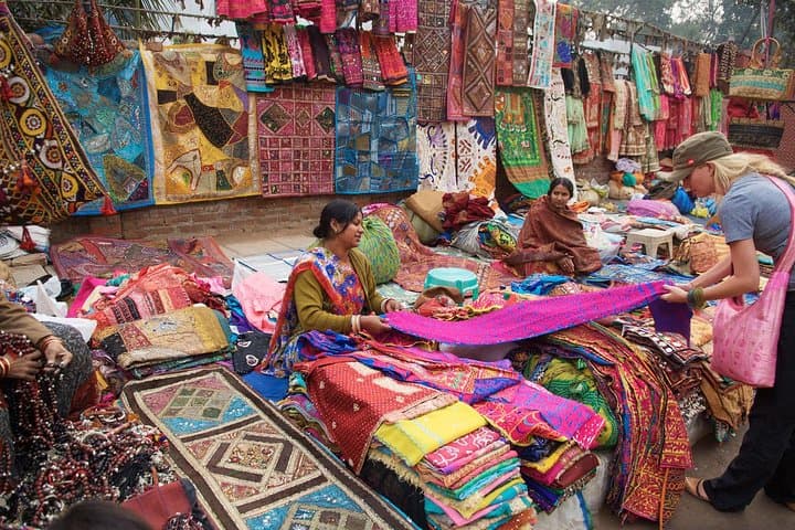 Full-Day Delhi Sightseeing Tour: Humayun's Tomb, Red Fort & India Gate photo 2