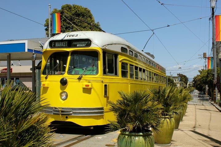 City Tour in Lakeshore, California