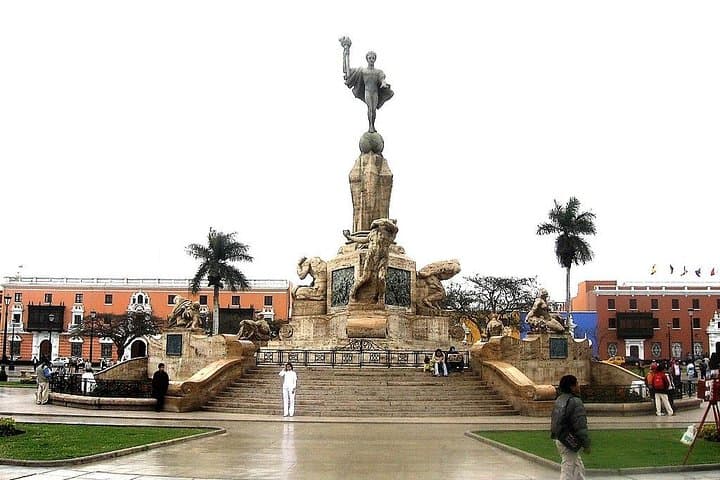 Customize Cruise Ship Full-Day Tour from Trujillo: Huacas de Moche, Chan Chan & Huanchaco photo 2