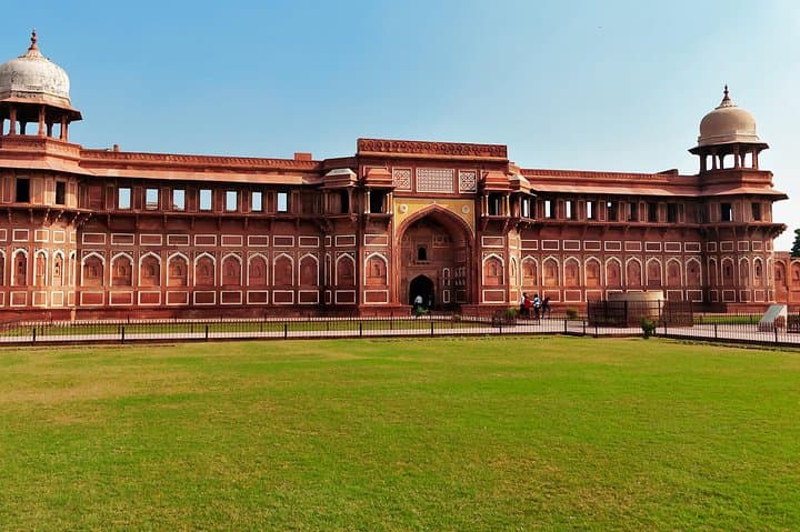 Same-Day Agra Tour from Ahmedabad: Taj Mahal & Agra Fort with Return Flight photo 3