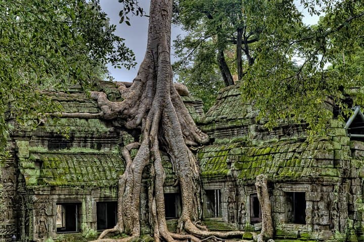 Vietnam & Cambodia 11-Day Private Tour: Ha Long Bay to Angkor Wat photo 4