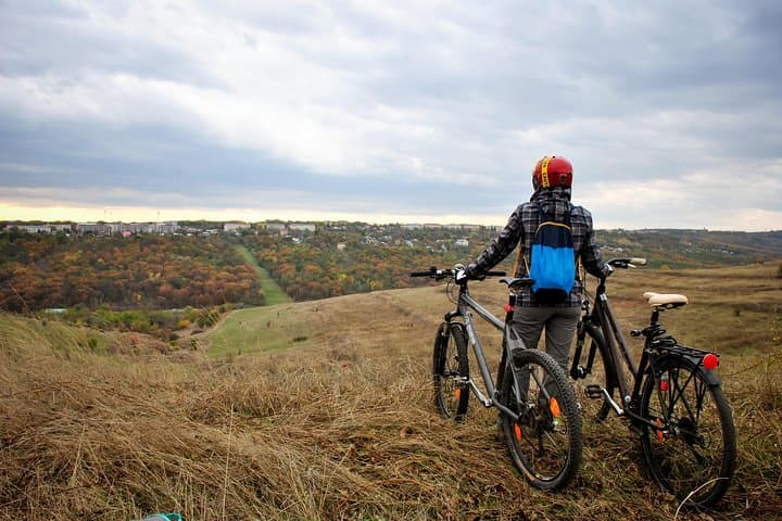 Private Bike Tour Around Iasi: Palace of Culture, Monasteries & Ciric