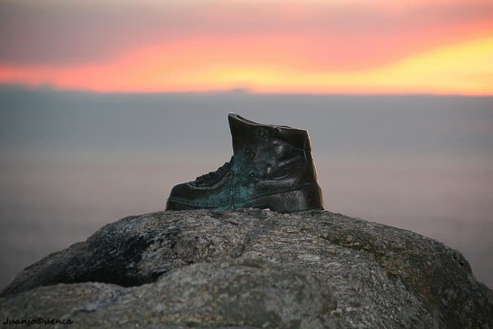 Day Tour to Finisterre & Costa da Morte from Santiago: Lighthouses, Legends and Coastal Trails