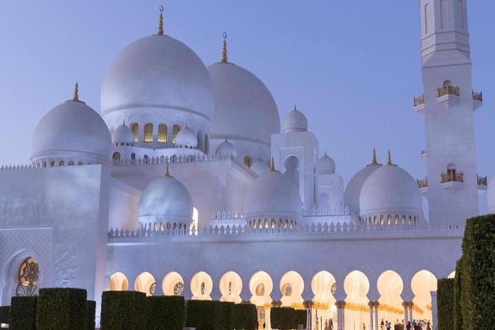 Abu Dhabi Day Trip: Sheikh Zayed Grand Mosque, Corniche & Yas Island from Dubai photo 3